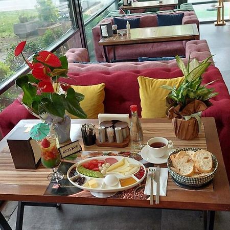 Paris Hotel Cafe Restaurant اسطنبول المظهر الخارجي الصورة
