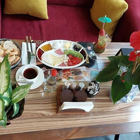 Paris Hotel Cafe Restaurant اسطنبول المظهر الخارجي الصورة